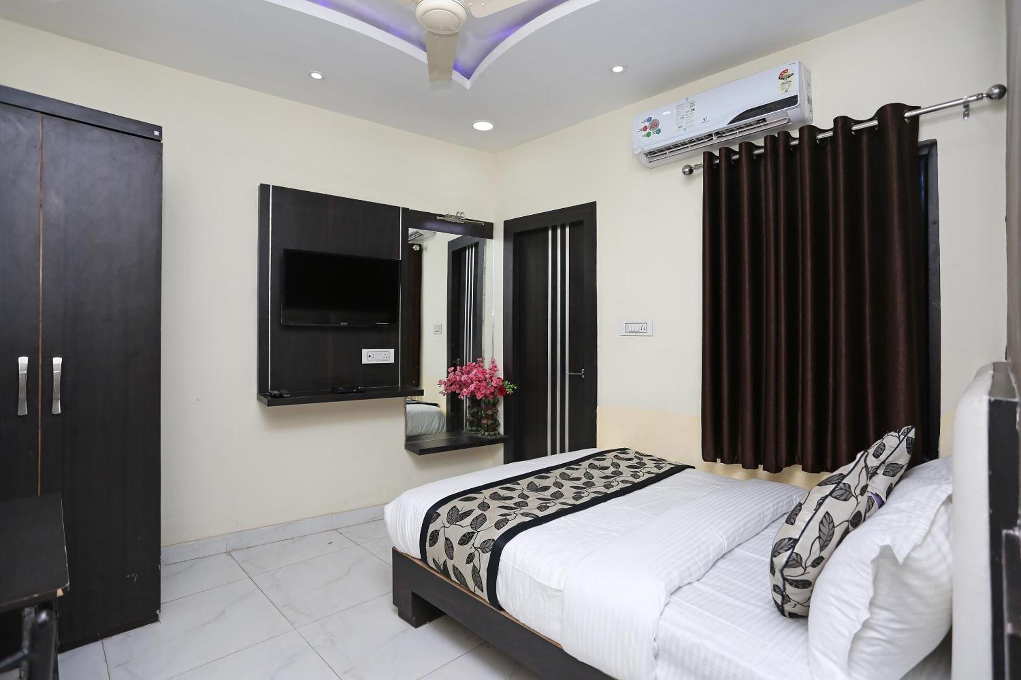 Hotel O Laxmi Privilege Inn قاليور المظهر الخارجي الصورة